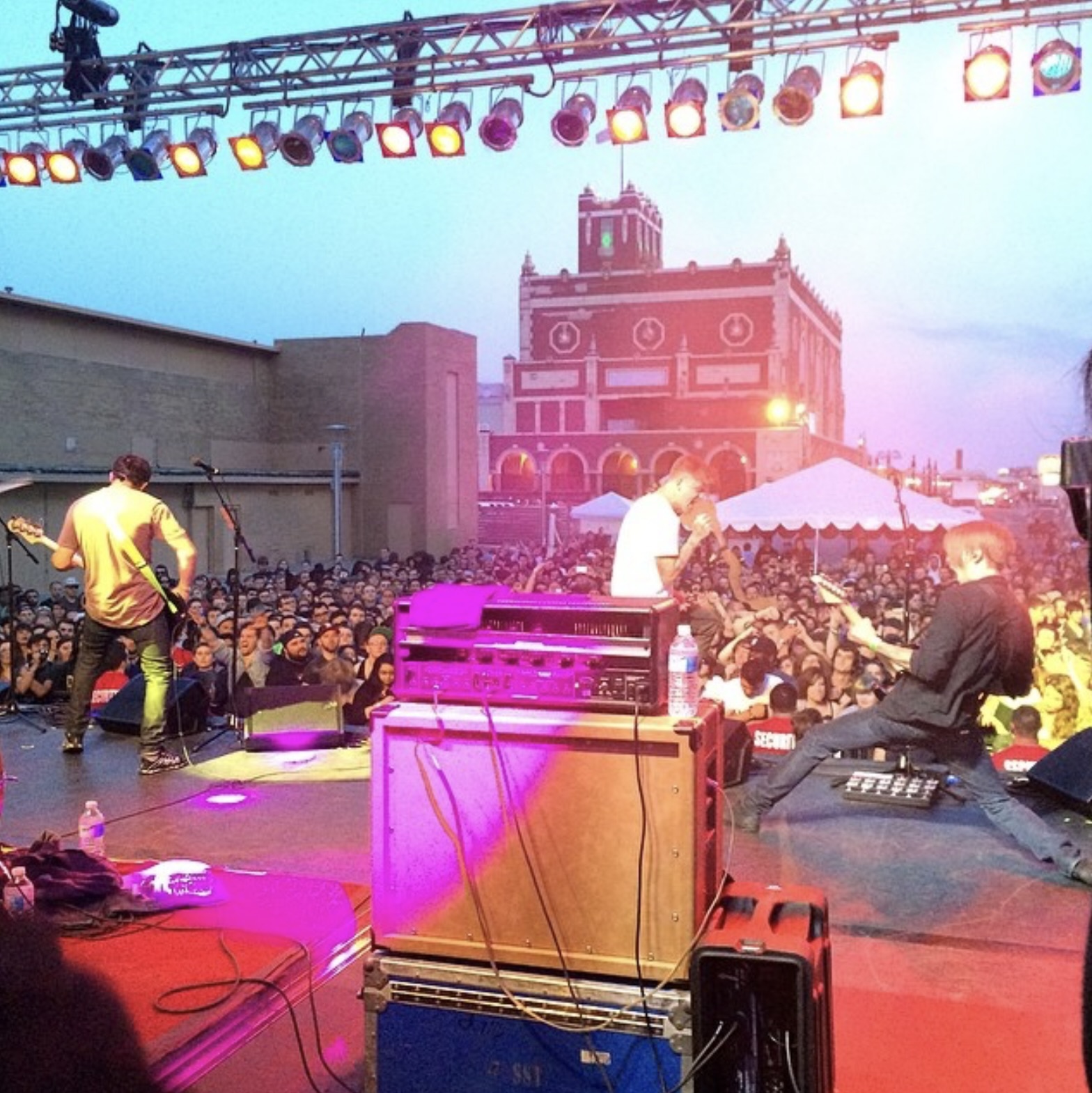 Saosin on stage at Skate and Surf, 2014
  width=